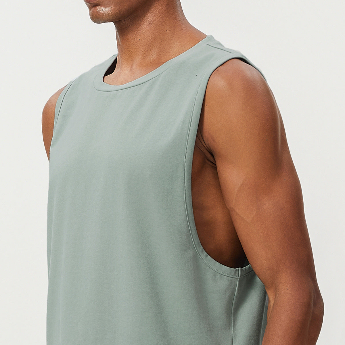Men’s Breathable Quick-Dry Sleeveless Training Tank Top