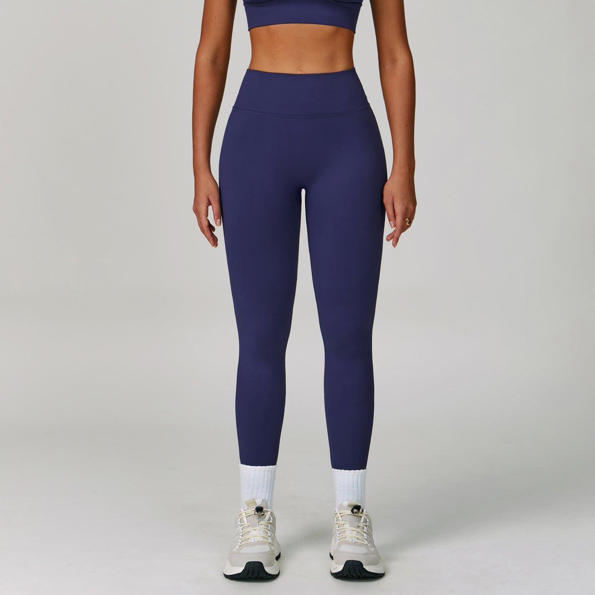 Custom leggings details and waistband options