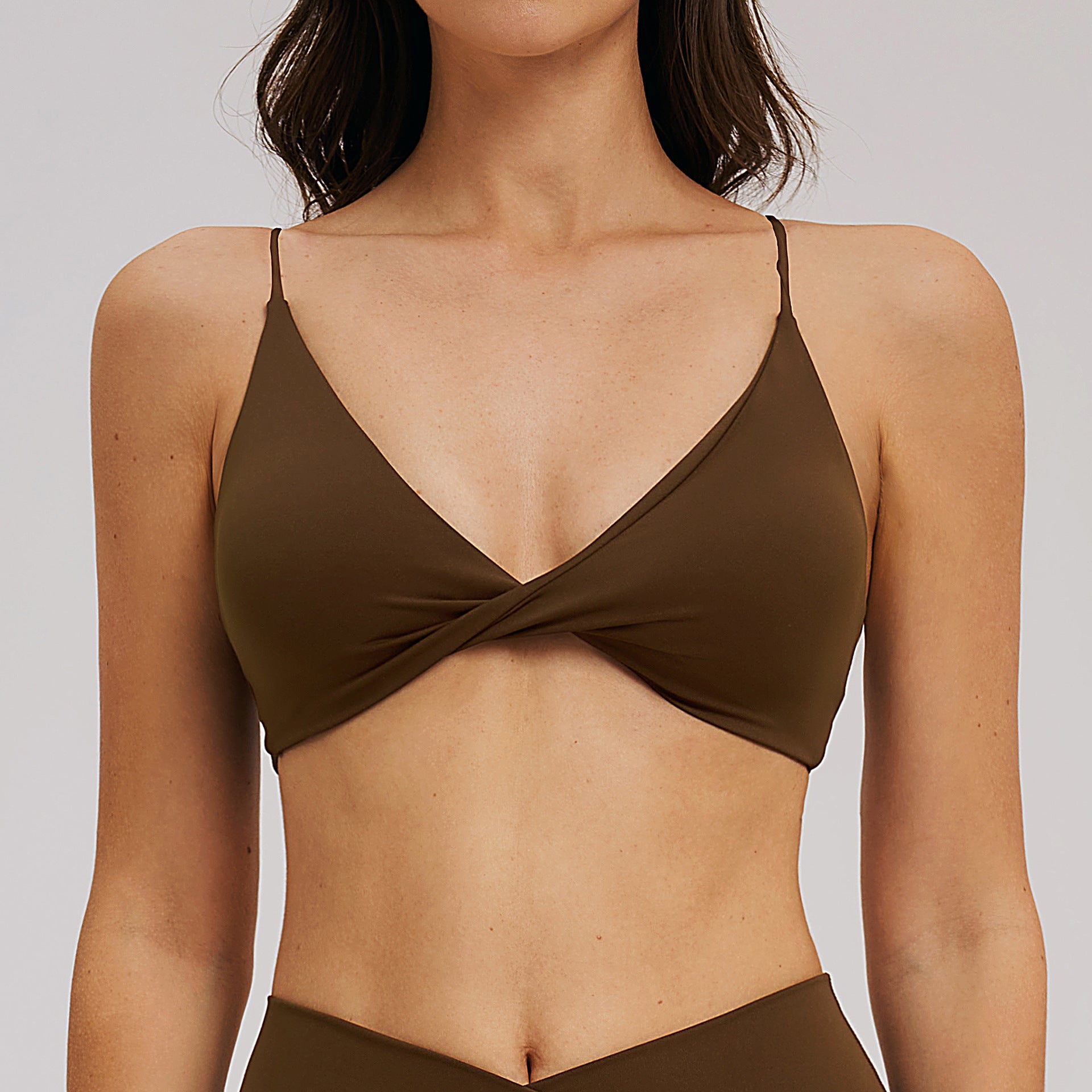 Women’s Twist Front V-Neck Sports Bra