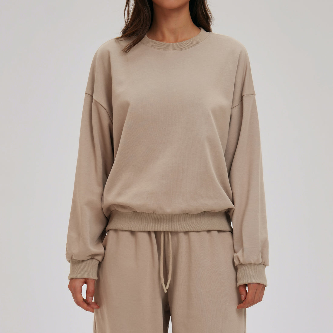 Women’s Relaxed Crew Neck Long Sleeve Sweatshirt