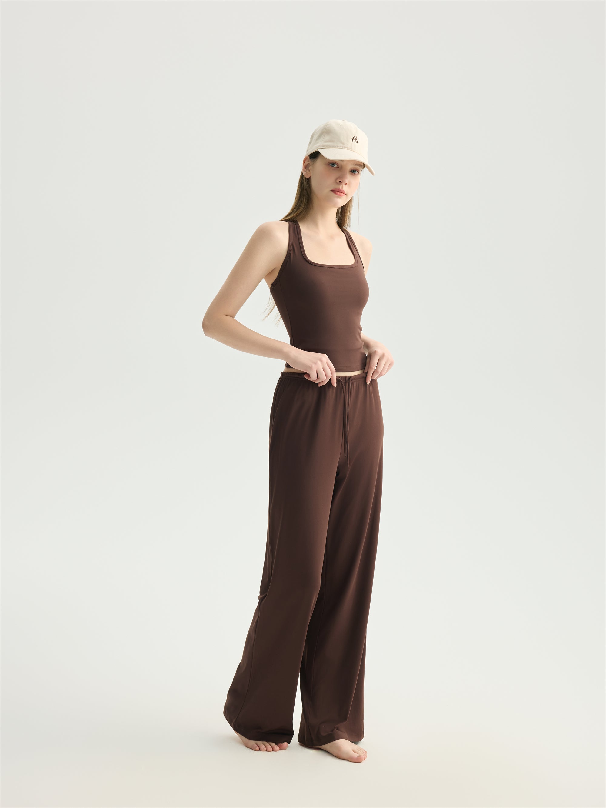 Relaxed Fit Wide-Leg Pants