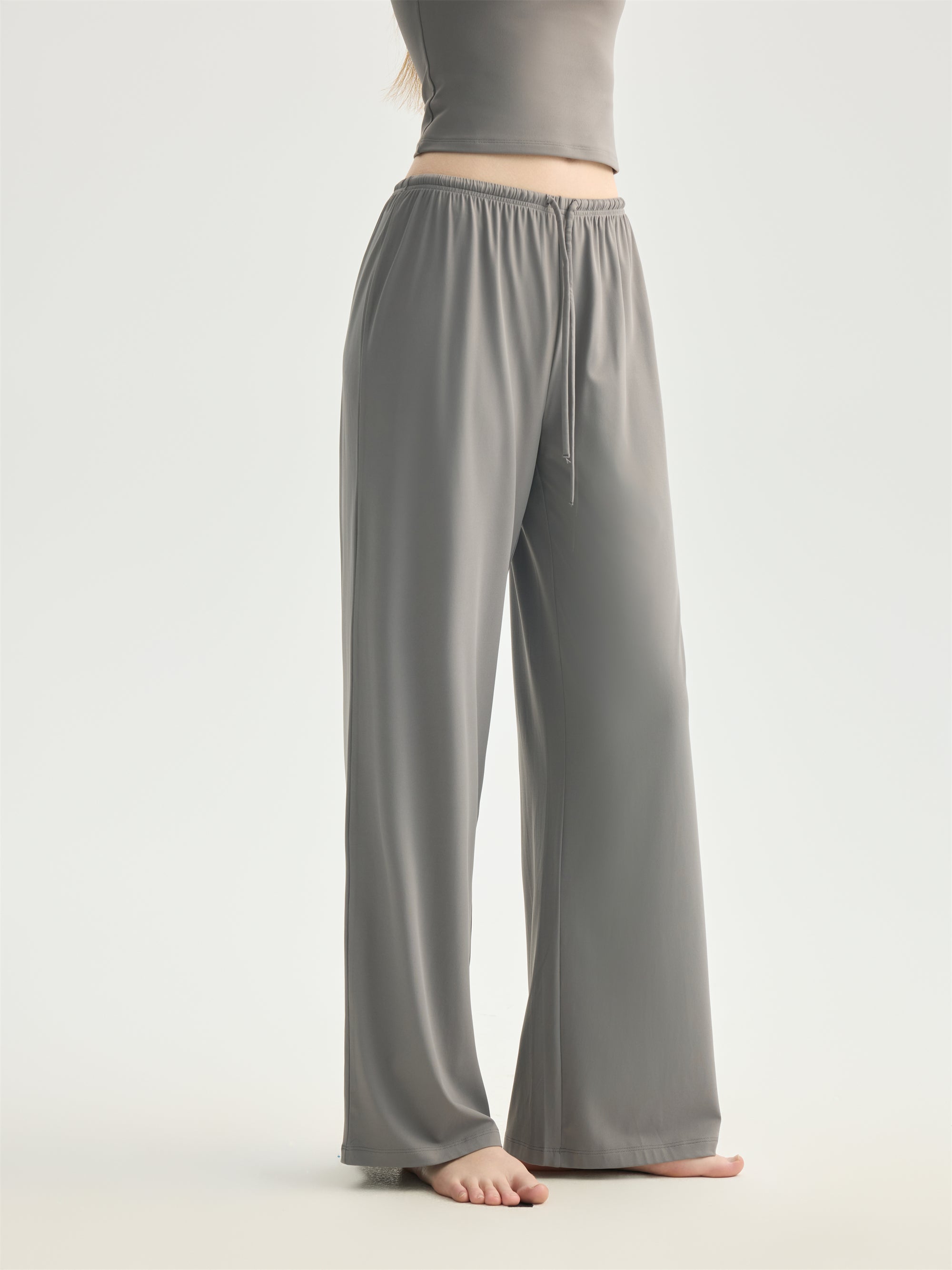 Relaxed Fit Wide-Leg Pants