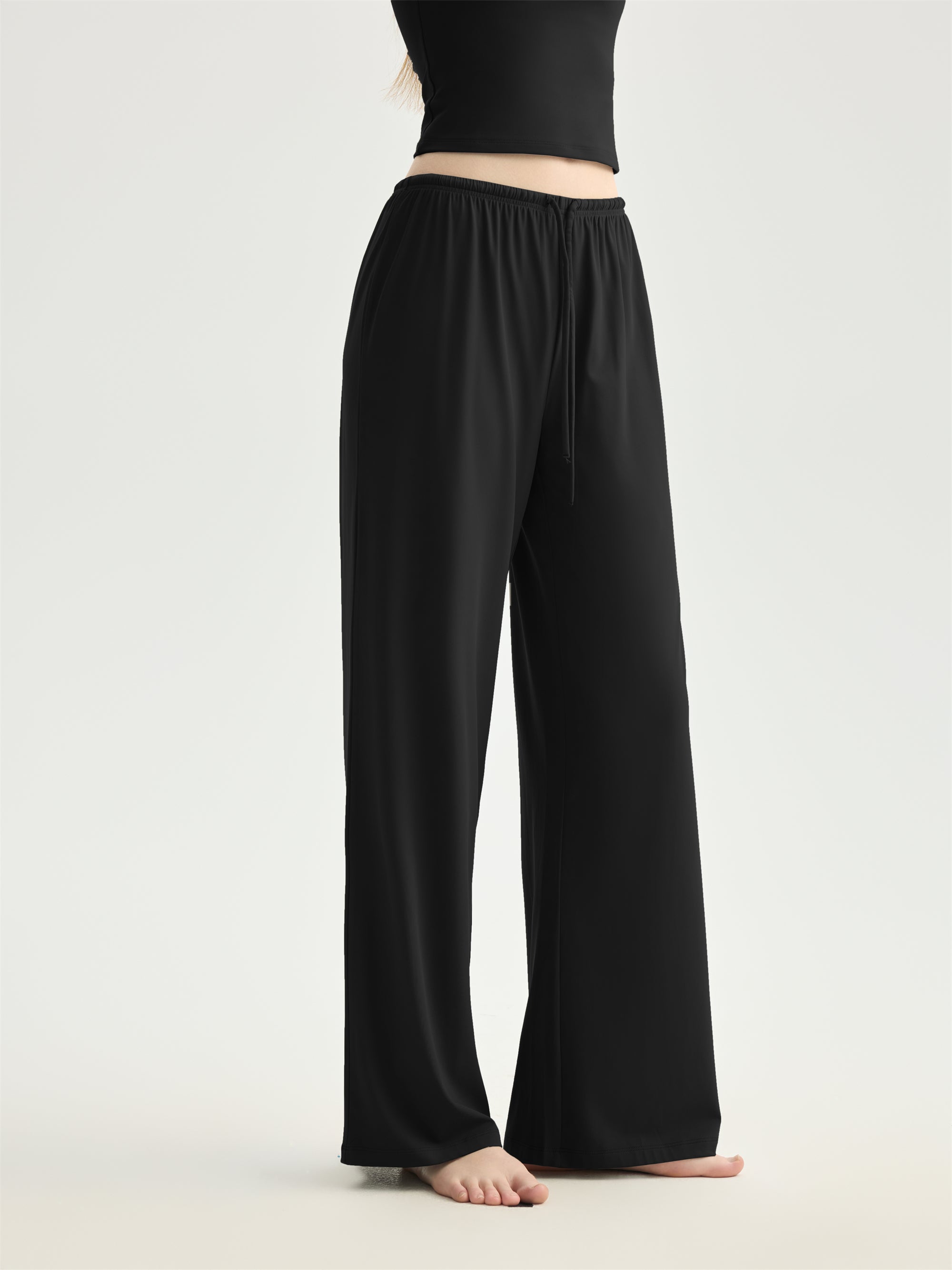 Relaxed Fit Wide-Leg Pants